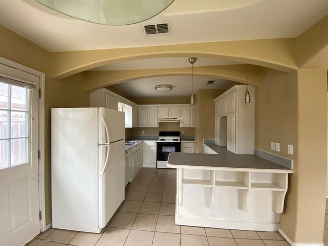 Photo - 1903 W Douglas St Unidad 1