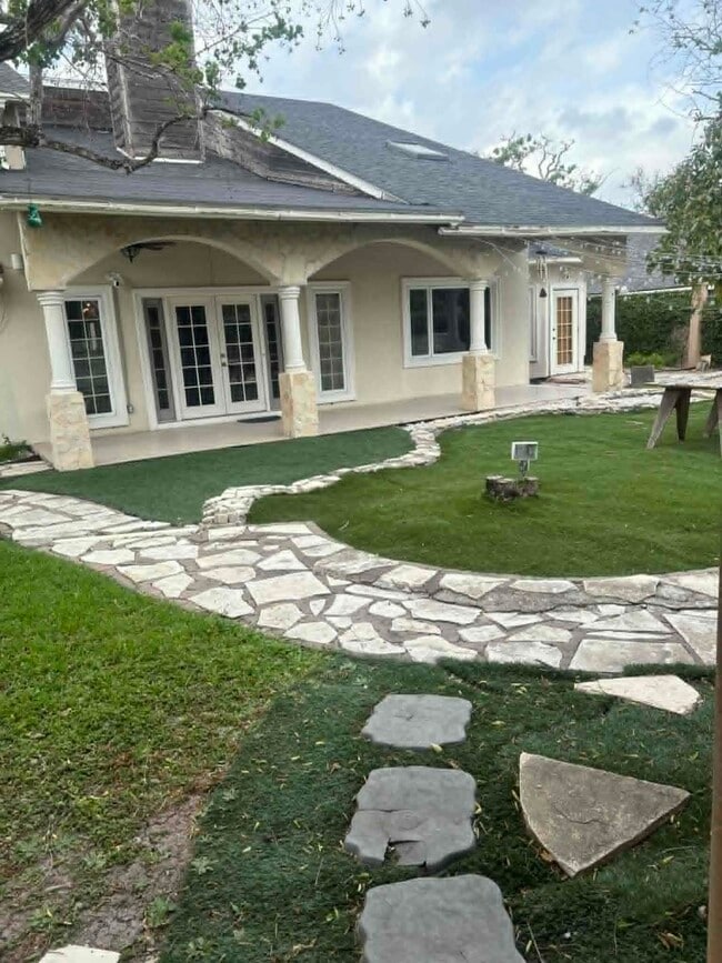 Photo - 3110 Jacaranda Dr