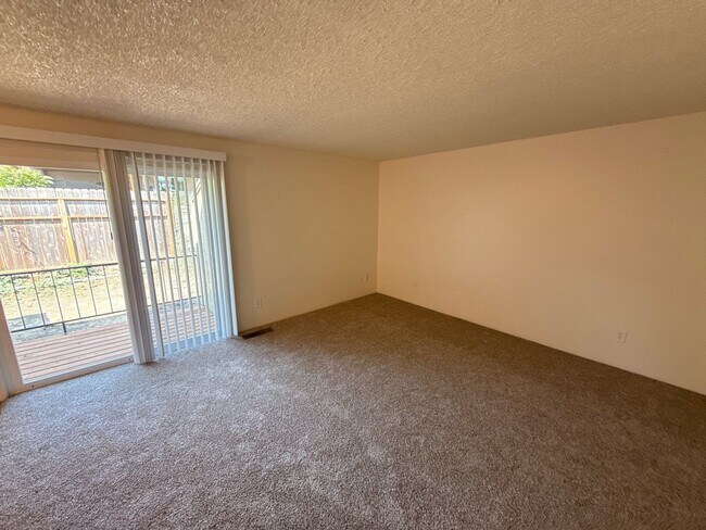 Photo - 621 Glen Creek Rd NW