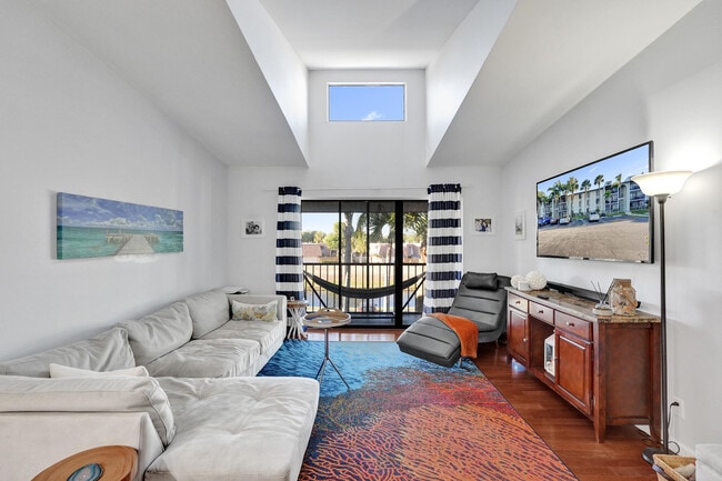 Building Photo - 1008 Green Pine Blvd Unit D3