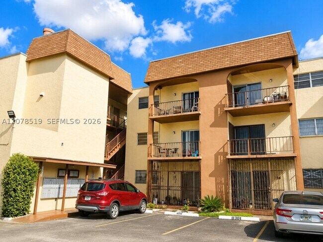 Photo - 10850 W Flagler St