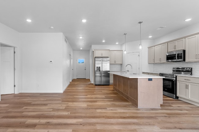 Building Photo - 2723 Sachet Pl