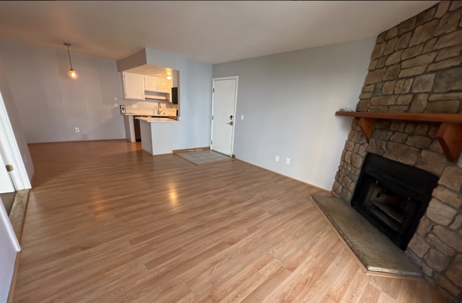 Photo - Beautifully Maintained Ground Level 2 Bed,... Unit 1-105