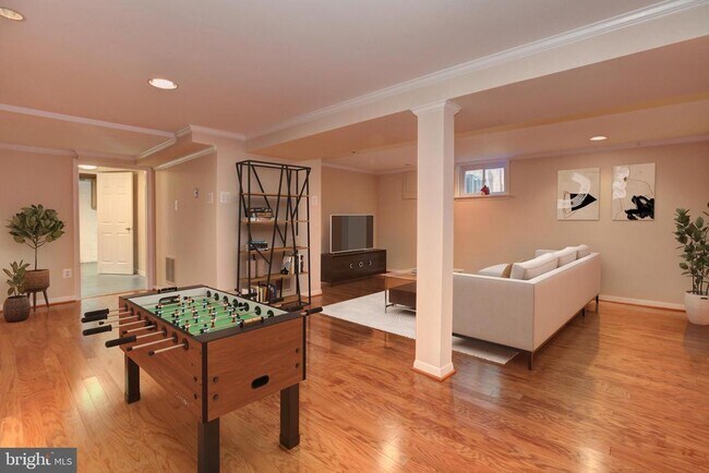 Photo - 601 Delano Dr SE