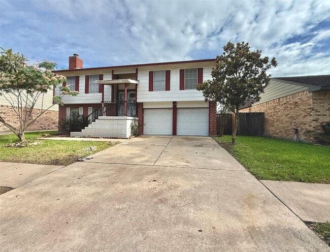 Building Photo - 12210 Cliffgate Dr
