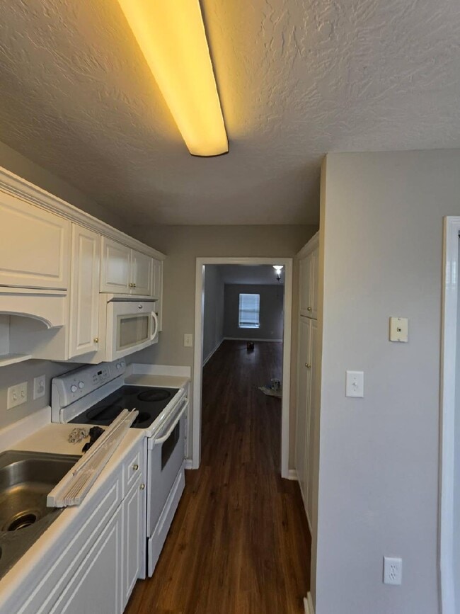 408 New Haven Ct
