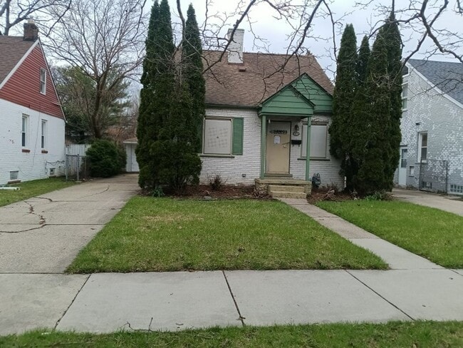 Building Photo - EAST SIDE - 3bd Brick Bungalow $1100/mo