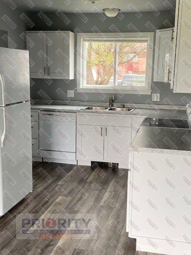 Photo - Townhome with a garage!
