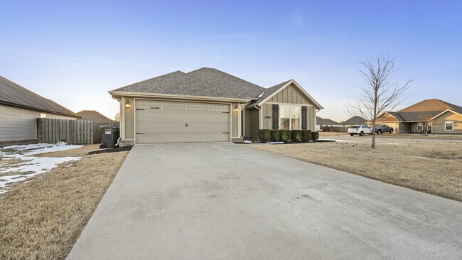 Photo - 3960 Deerhurst St