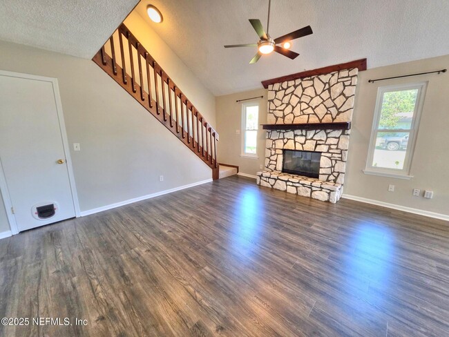 Photo - 4316 Pilgrim Way