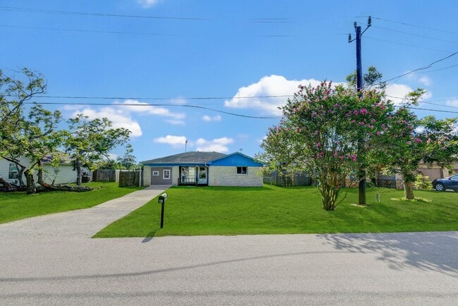 Photo - 131 Lakewood Dr