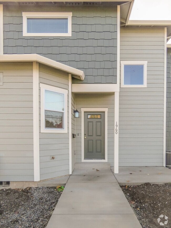 Building Photo - Market St Duplex Unit 1960 Rental