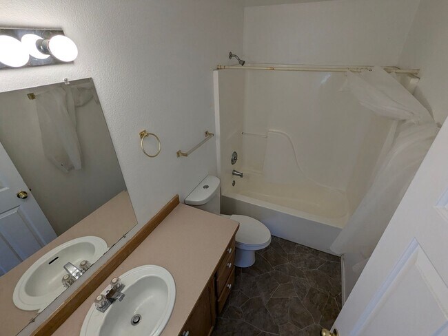 51310 S Huntington Rd Unit B