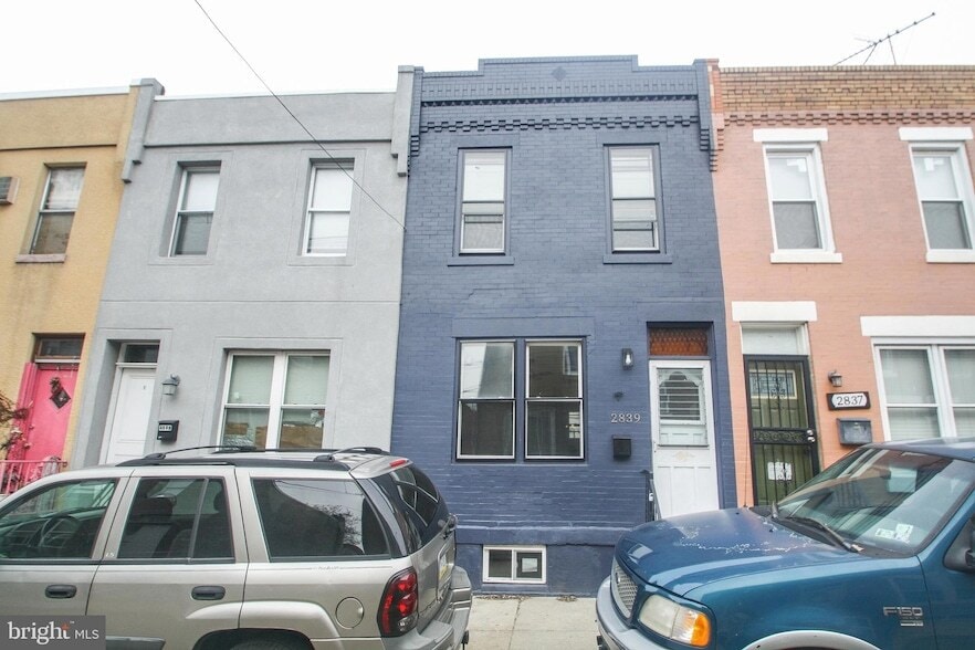 Photo - 2839 Winton St