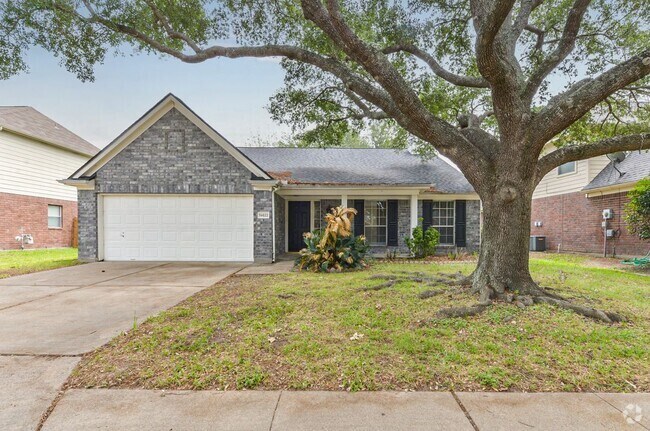 Building Photo - 14622 Bladenboro Dr Rental