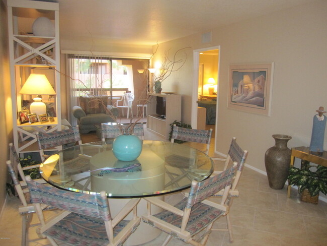 Photo - 12212 N Paradise Village Pkwy W Apartamento Unidad 412C