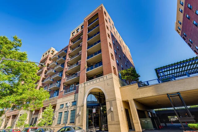 Building Photo - 811 W 15th Pl Unit 303