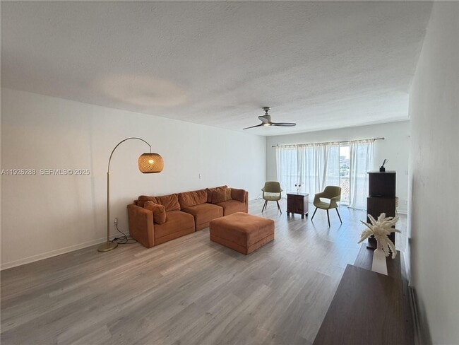 Photo - 9700 E Bay Harbor Dr Unit 408