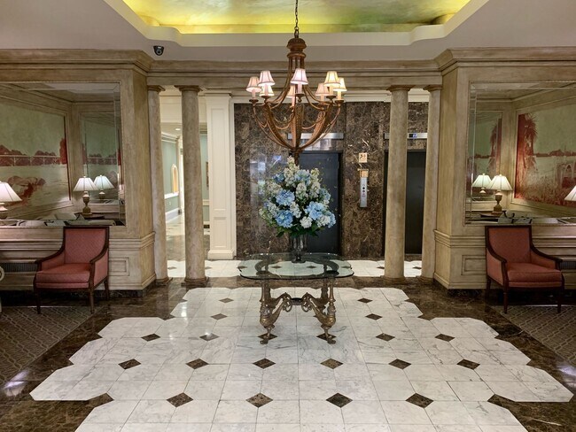 Photo - 2 Bedroom 1 Bathroom with Washer/Dryer Unit SP051