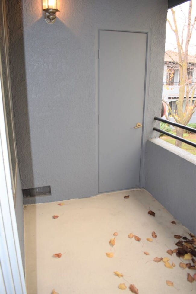 Photo - 5201 Laguna Oaks Dr