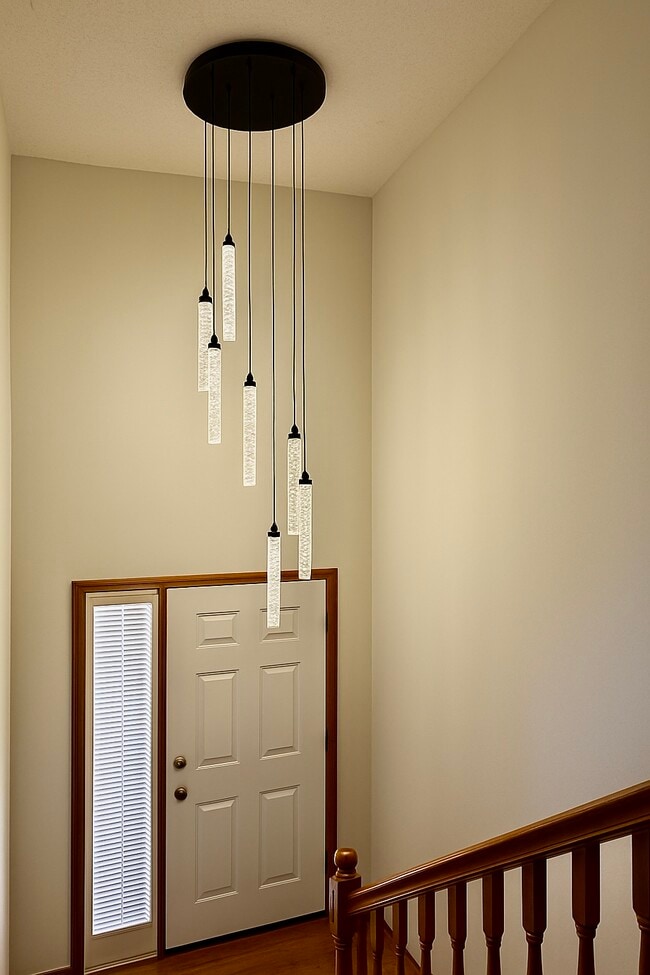 Photo - 7354 Windsor Dr N