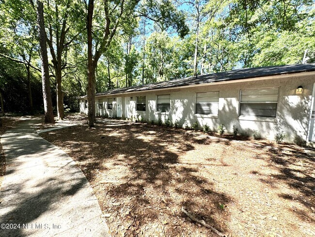 Building Photo - 5448 101st St Unit 4 Rental