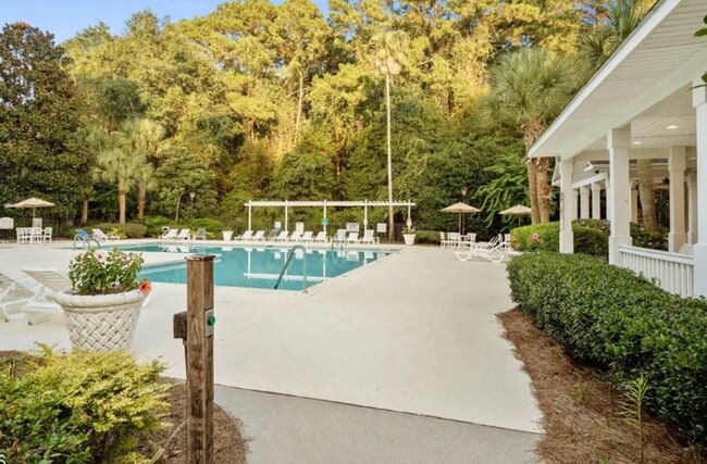 Building Photo - 50 Pebble Beach Cove Unit F116