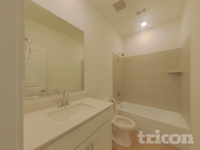 448 Lone Star Dr
