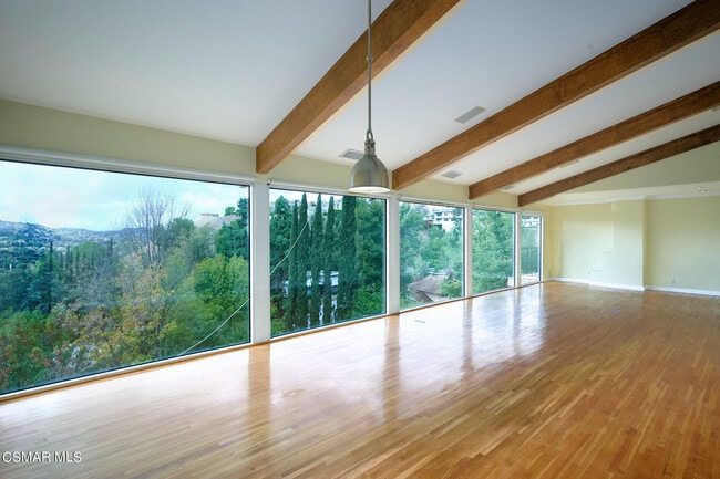 Photo - 4613 Reforma Rd