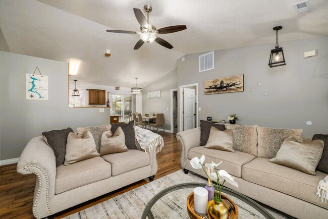 Photo - 3310 Wedgewood Loop Unit SI ID1542956P