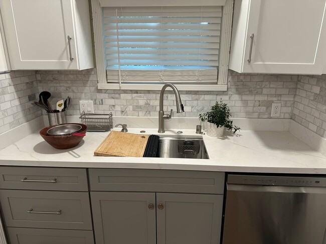 Photo - 22 Central Dr