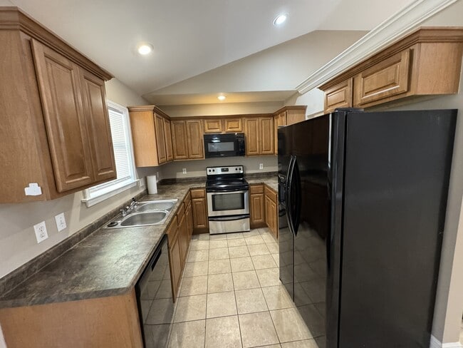 Photo - 214 Hibiscus St