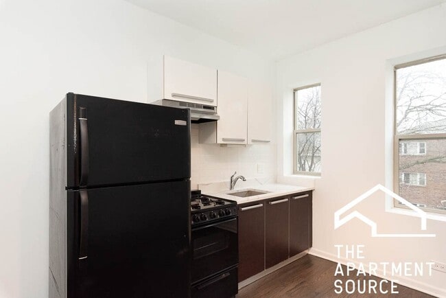 Photo - 5054 N Winthrop Ave Unit 313
