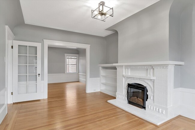 Photo - 785 Athens St