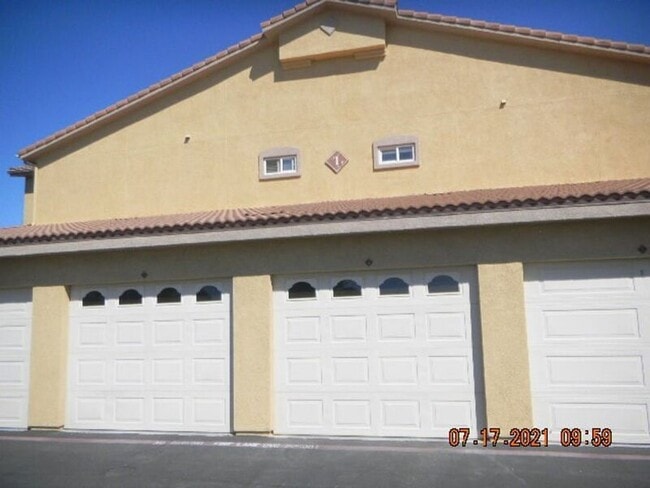 Photo - 41410 Juniper St