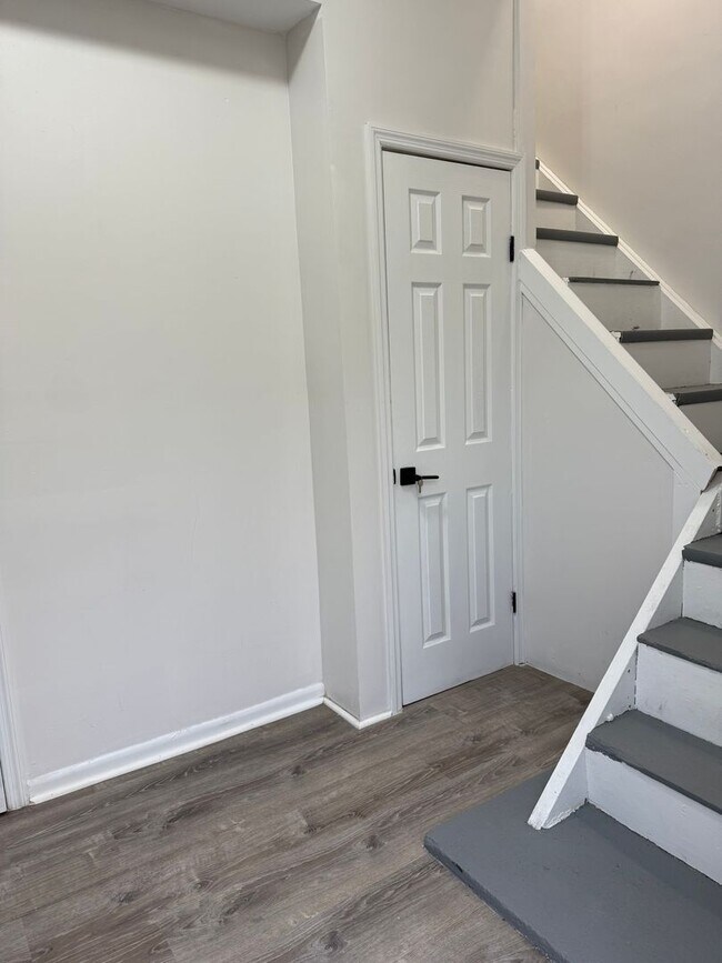 Photo - 549 N Front St Unit R2