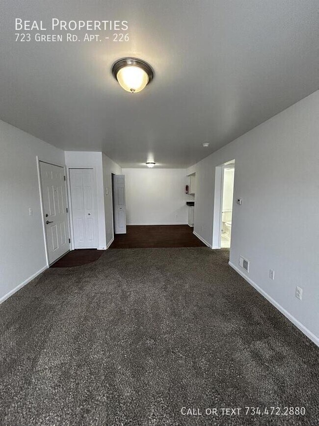 Photo - 723 Green Rd Unidad 226