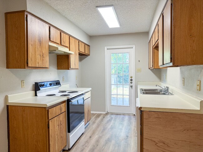 Photo - 607 Frostwood Dr