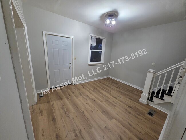 Photo - 4 bed, 2 bath HOUSE For Rent