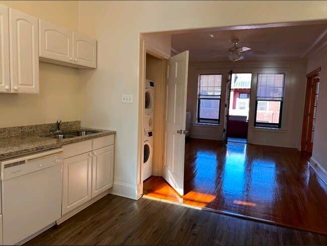 Photo - 1130 W Pratt Blvd Unit 3N