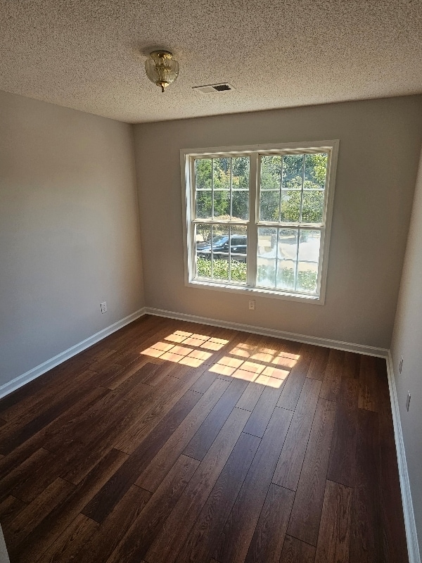 Photo - 507 Holly Ridge Ln