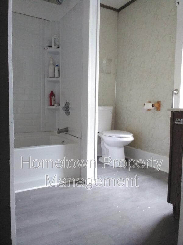 Photo - 272 River Rd