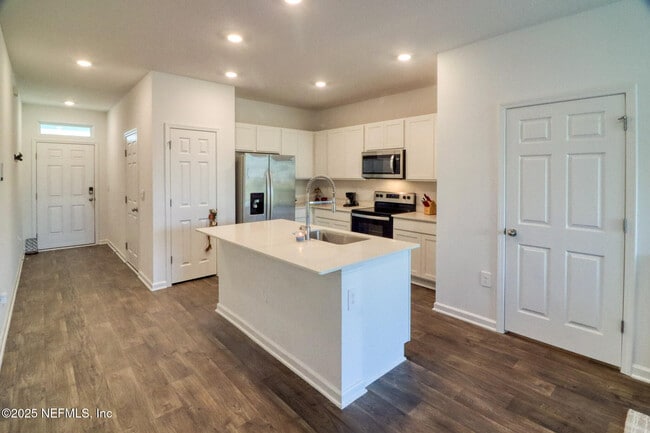 Photo - 9909 Garrin Dr