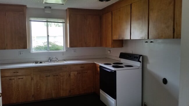 Photo - b1810 Unit 1