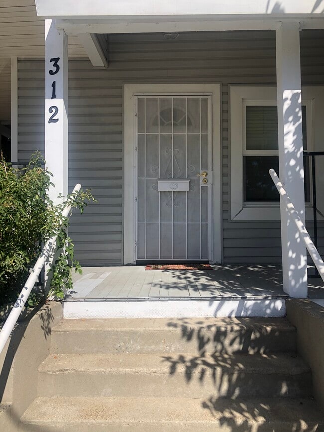 Building Photo - 312 Richardson St Unit 312 Rental