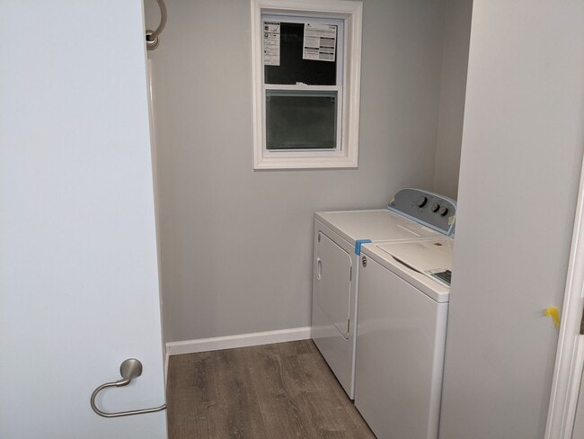 Photo - Private 3 bed 2bath house in North Johnson...