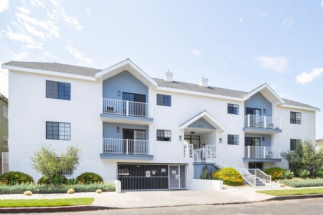 11737 Courtleigh Dr.