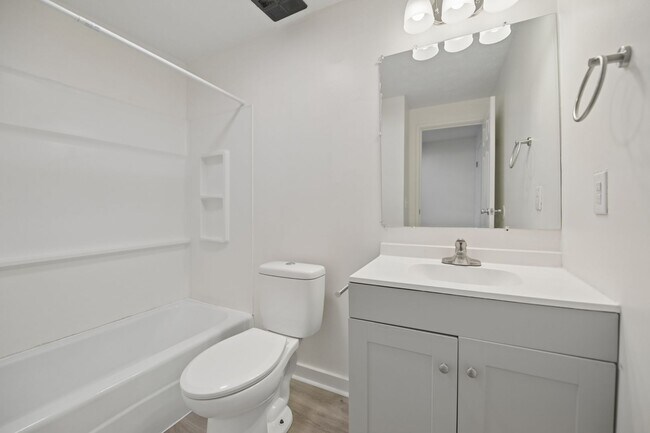 Photo - Rocky Creek Townhouse Apartments
