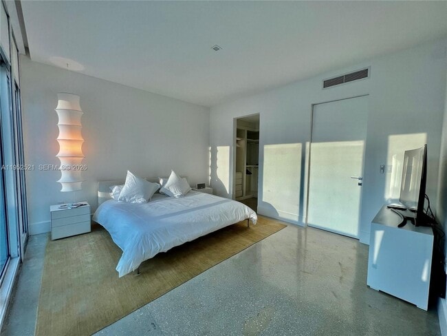 50 South Pointe Dr Unit LOFT5