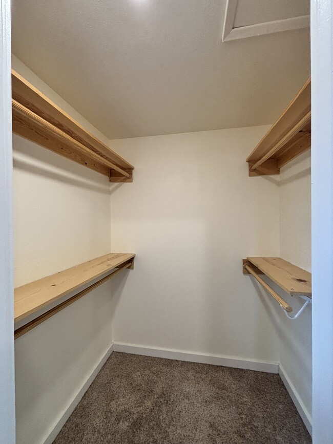 Photo - 429 Thomas St NW